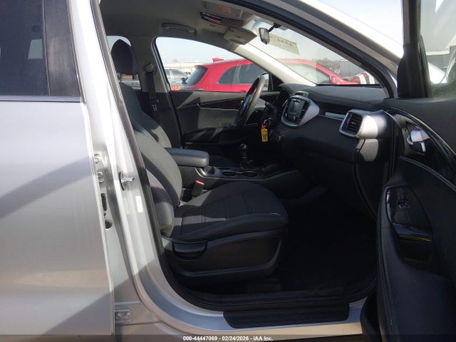 2018 KIA SORENTO 5XYPG4A32JG427766 Photo 4