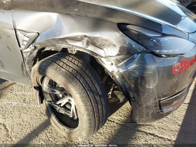 2024 TESLA MODEL Y 7SAYGDEE1RF122880 Photo 5