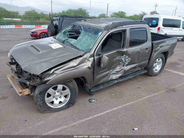 Toyota Tacoma Prerunner V6 2014 3TMJU4GN5EM164284 Image 2