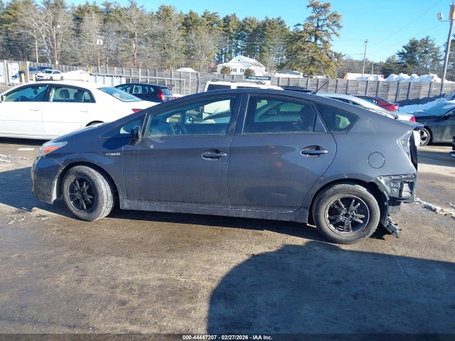 Toyota Prius Two 2015 JTDKN3DU6F0408164 Image 14