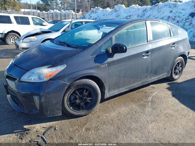 Toyota Prius Two 2015 JTDKN3DU6F0408164 Image 2
