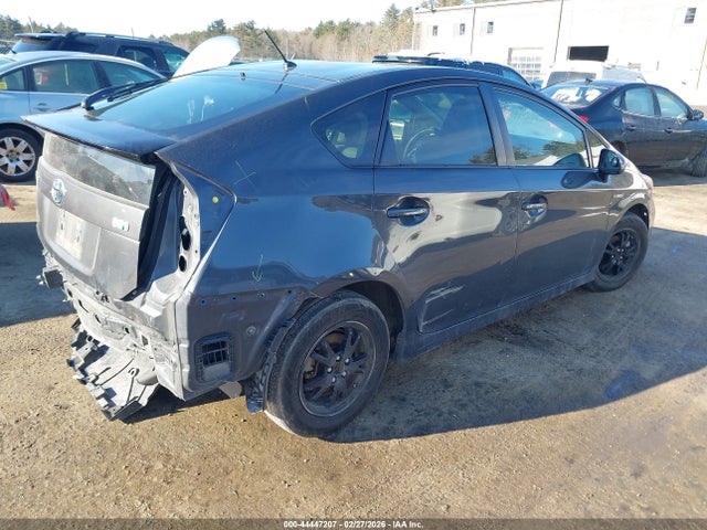 Toyota Prius Two 2015 JTDKN3DU6F0408164 Image 4