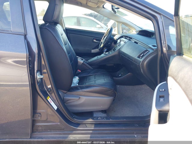 Toyota Prius Two 2015 JTDKN3DU6F0408164 Image 5