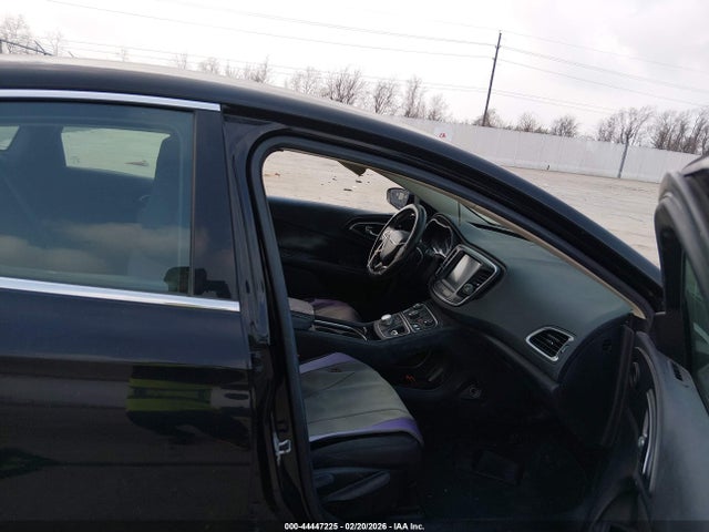 2015 CHRYSLER 200 1C3CCCAB4FN749650 Photo 4