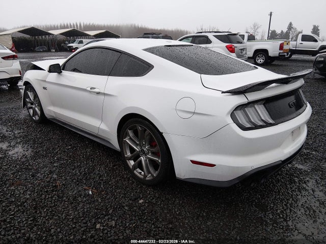 Ford Mustang Gt Premium 2018 1FA6P8CF8J5146516 Image 3