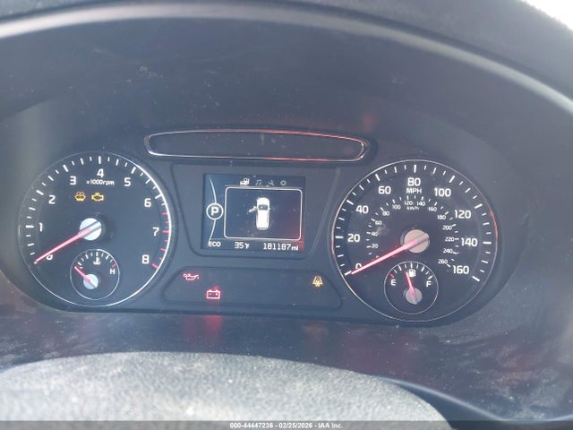 5XYPGDA50HG320310 KIA Sorento 3.3l Lx