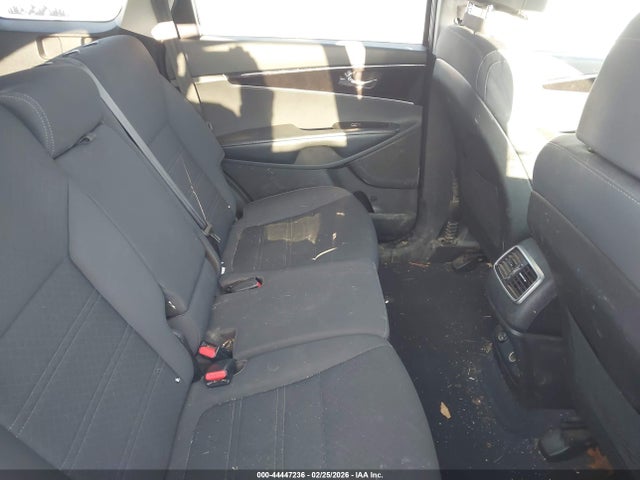 5XYPGDA50HG320310 KIA Sorento 3.3l Lx