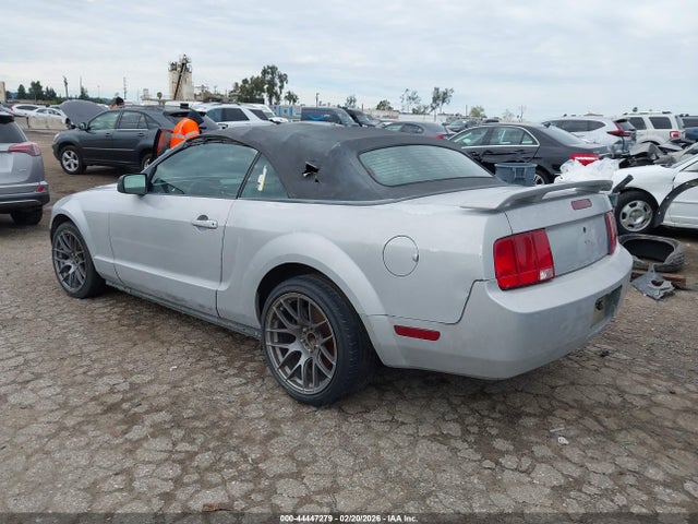 2005 FORD MUSTANG 1ZVFT84N955187025 Photo 2