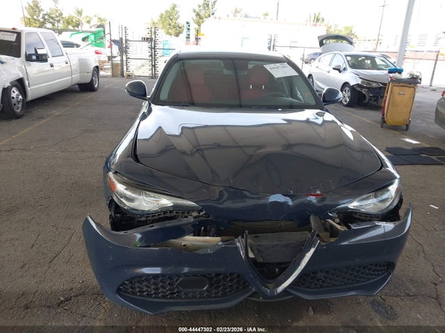 ZARFAMANXK7598087 Alfa Romeo Giulia Sport Rwd