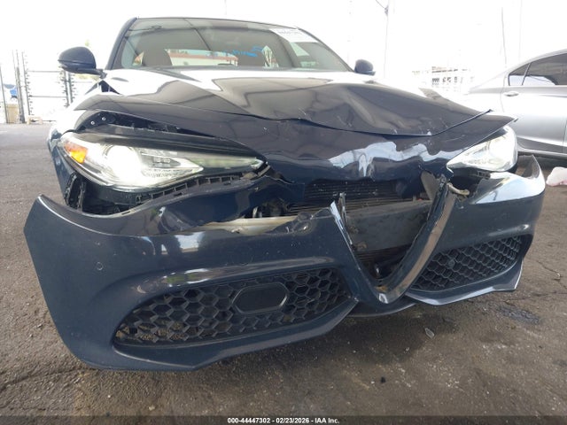 ZARFAMANXK7598087 Alfa Romeo Giulia Sport Rwd