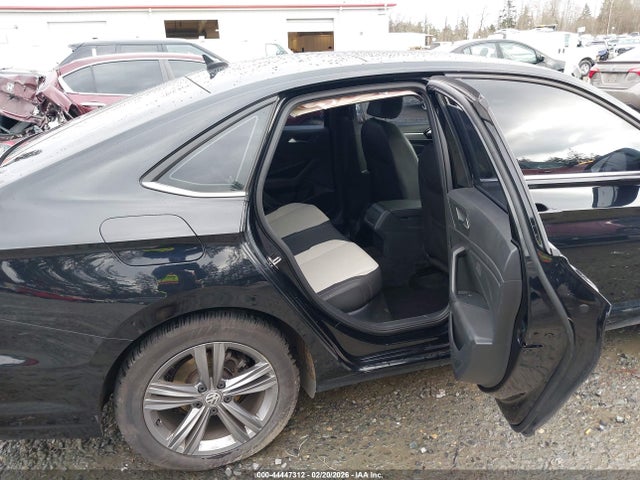 3VWN57BU9MM021512 Volkswagen Jetta 1.4t R-line/1.4t S