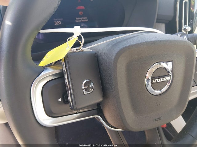 Продаж на аукціоні авто 2025 Volvo Xc40 B5 Plus Dark Theme, vin: YV4L12UC5S2537901, номер лоту: 44447318