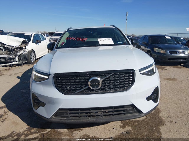 Продаж на аукціоні авто 2025 Volvo Xc40 B5 Plus Dark Theme, vin: YV4L12UC5S2537901, номер лоту: 44447318
