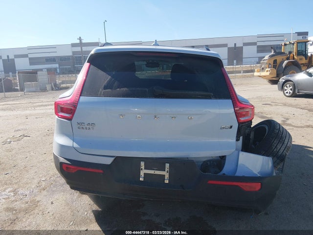 Продаж на аукціоні авто 2025 Volvo Xc40 B5 Plus Dark Theme, vin: YV4L12UC5S2537901, номер лоту: 44447318
