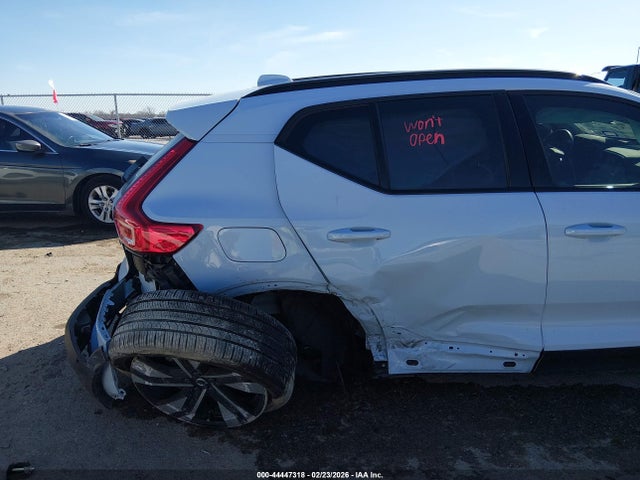 Продаж на аукціоні авто 2025 Volvo Xc40 B5 Plus Dark Theme, vin: YV4L12UC5S2537901, номер лоту: 44447318