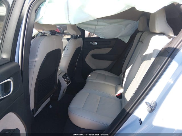 Продаж на аукціоні авто 2025 Volvo Xc40 B5 Plus Dark Theme, vin: YV4L12UC5S2537901, номер лоту: 44447318