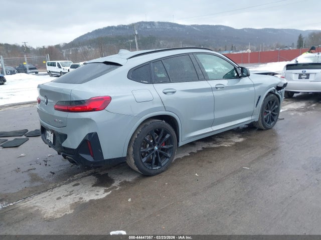 2022 BMW X4 5UX43DT07N9J81921 Photo 3