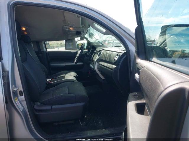 5TFUM5F11EX055428 Toyota Tundra Sr5 4.6l V8