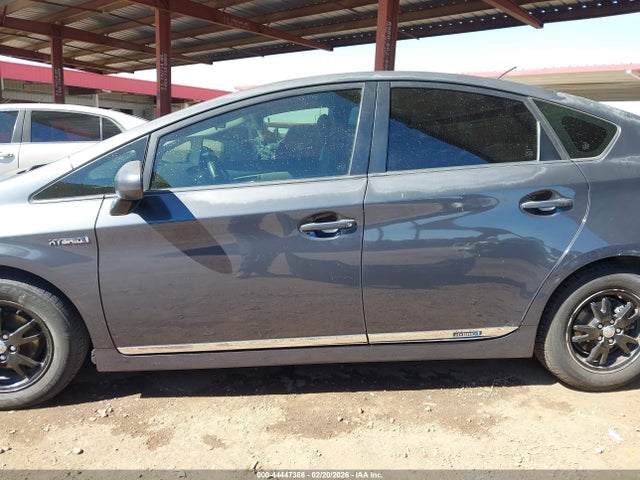 Toyota Prius Three 2014 JTDKN3DU7E1758721 Image 15