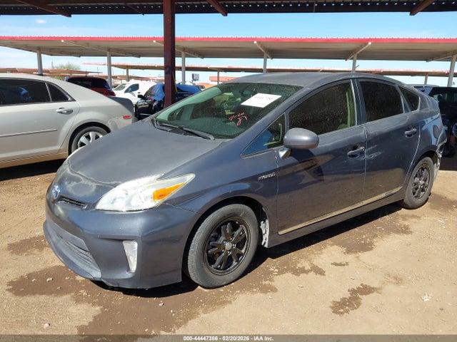 Toyota Prius Three 2014 JTDKN3DU7E1758721 Image 2