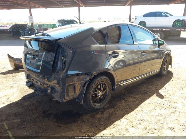 Toyota Prius Three 2014 JTDKN3DU7E1758721 Image 4