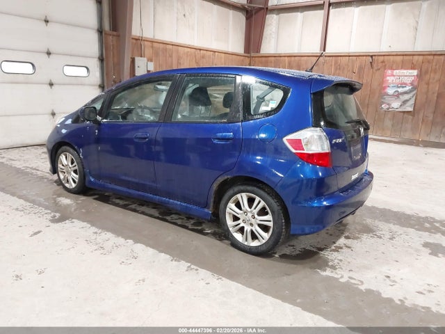 2009 HONDA FIT JHMGE884X9S016583 Photo 2