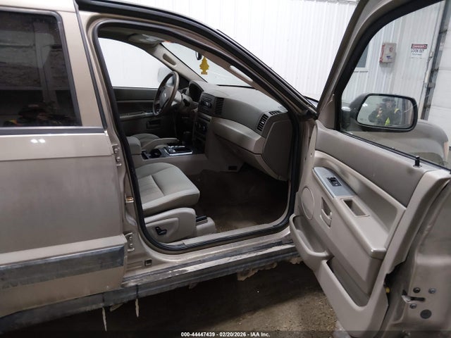 2005 Jeep Grand Cherokee Laredo მანქანა იყიდება აუქციონზე, vin: 1J4GR48K15C707299, აუქციონის ნომერი: 44447439