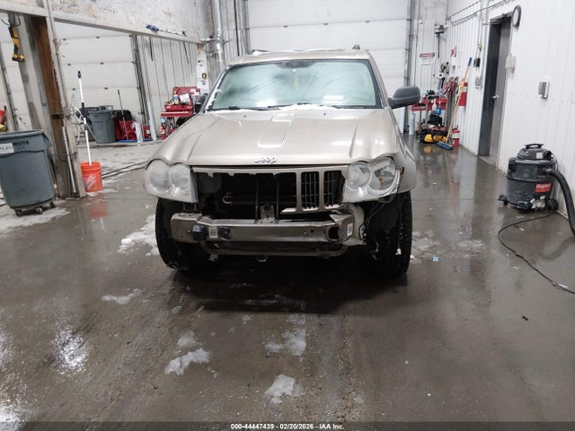 2005 Jeep Grand Cherokee Laredo მანქანა იყიდება აუქციონზე, vin: 1J4GR48K15C707299, აუქციონის ნომერი: 44447439