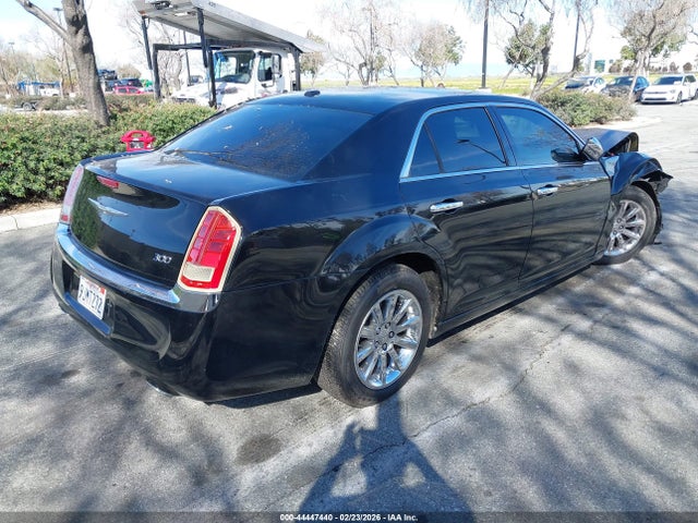44447440 :رقم المزاد ، 2C3CA5CG3BH594067 vin ، 2011 Chrysler 300 Limited مزاد بيع