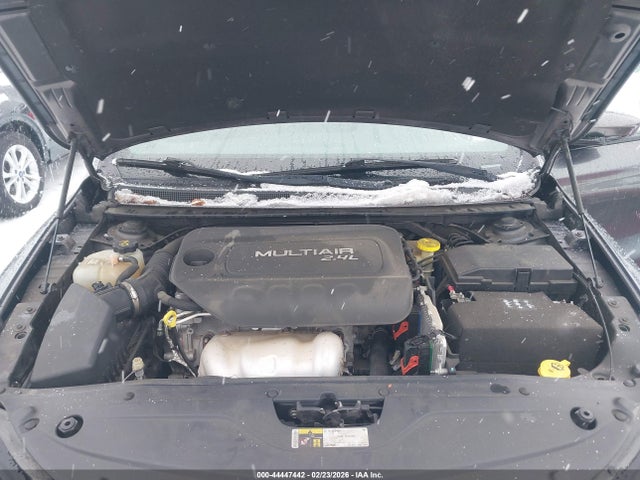 Продажа на аукционе авто 2015 Chrysler 200 S, vin: 1C3CCCBB1FN613197, номер лота: 44447442