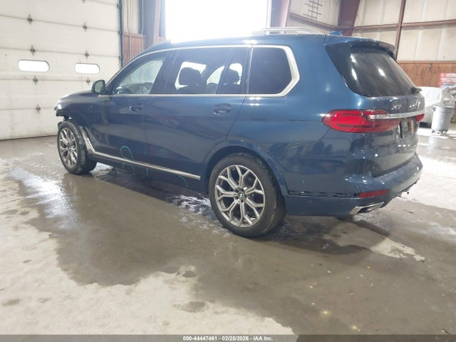2022 BMW X7 5UXCW2C08N9M79899 Photo 2