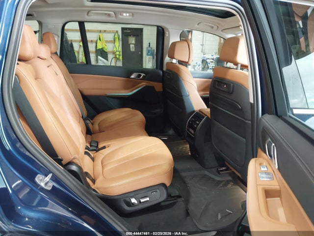 2022 BMW X7 5UXCW2C08N9M79899 Photo 7