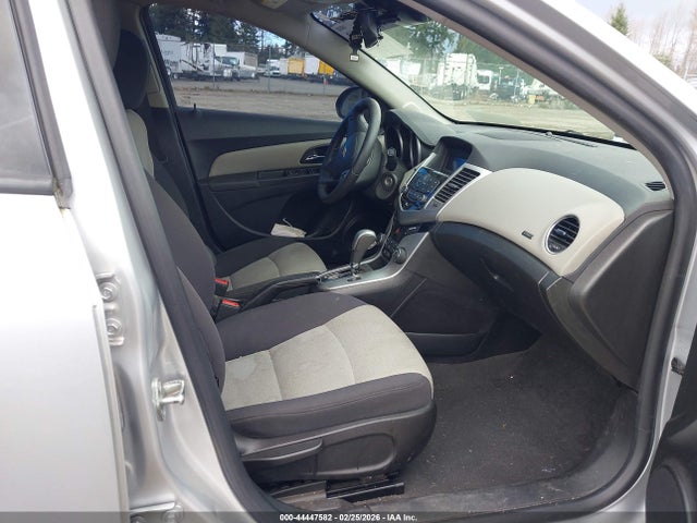 1G1PA5SG7F7164387 Chevrolet Cruze Ls Auto