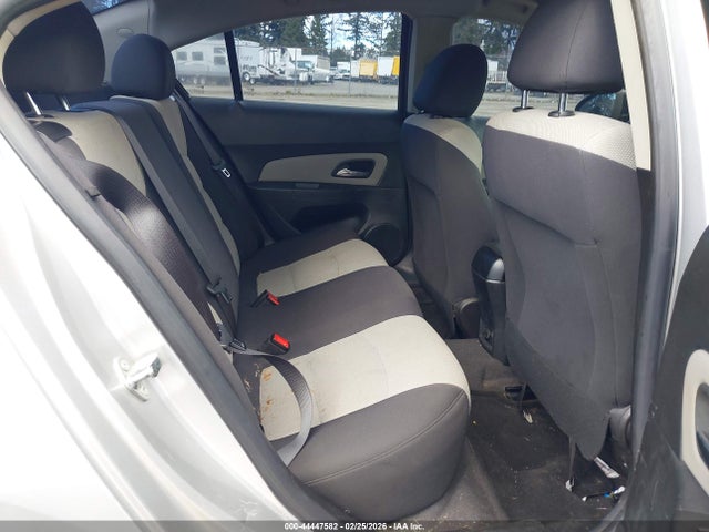 1G1PA5SG7F7164387 Chevrolet Cruze Ls Auto