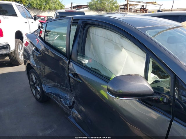 Toyota PRIUS XLE 2019 JTDKARFU3K3092453 Image 6