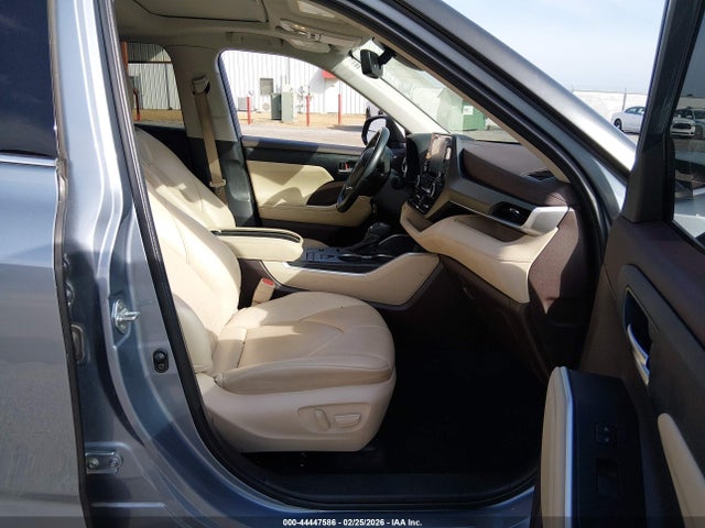 2022 TOYOTA HIGHLANDER 5TDGZRAH4NS099181 Photo 4