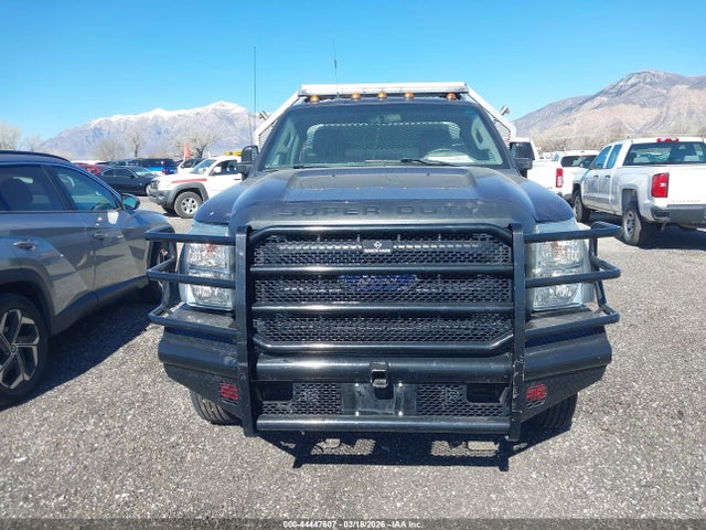 Ford F-550 Chassis Xl 2015 1FDUF5HY5FEB05387 Image 12