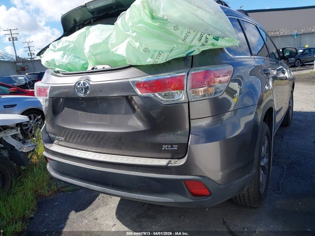 5TDKKRFHXFS105770 Toyota Highlander Xle V6