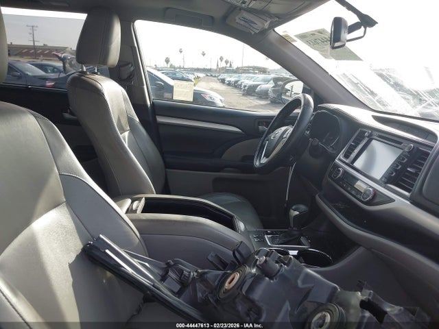 5TDKKRFHXFS105770 Toyota Highlander Xle V6