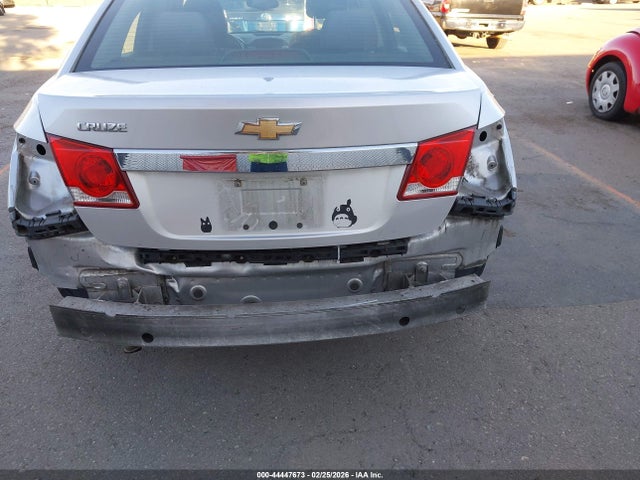 1G1PA5SGXE7157903 Chevrolet Cruze Ls Auto