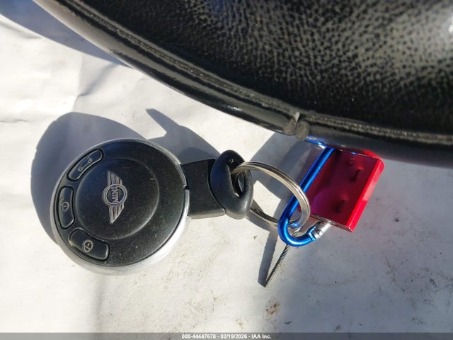 2009 MINI COOPER WMWMR33539TU96257 Photo 10