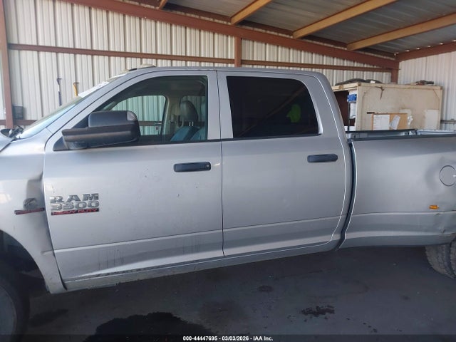 44447695 :رقم المزاد ، 3C63RRGL7HG747715 vin ، 2017 Ram 3500 Tradesman  4x4 8' Box مزاد بيع
