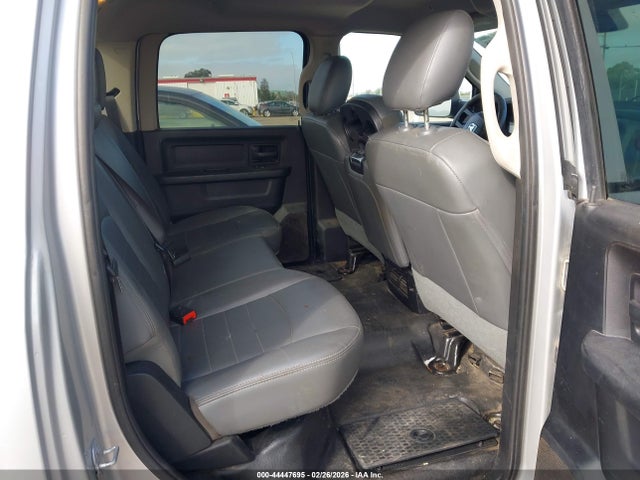 44447695 :رقم المزاد ، 3C63RRGL7HG747715 vin ، 2017 Ram 3500 Tradesman  4x4 8' Box مزاد بيع