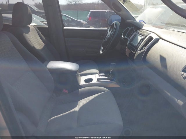 Продаж на аукціоні авто 2015 Toyota Tacoma Prerunner V6, vin: 5TFKU4HN9FX006500, номер лоту: 44447696