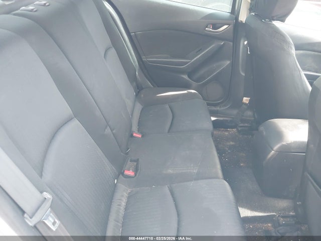 3MZBM1U75FM212017 Mazda Mazda3 I Sport