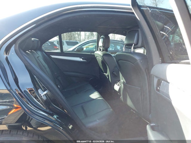 44447715 :رقم المزاد ، WDDGF81X78F130721 vin ، 2008 Mercedes-benz C 300 Luxury 4matic/sport 4matic مزاد بيع