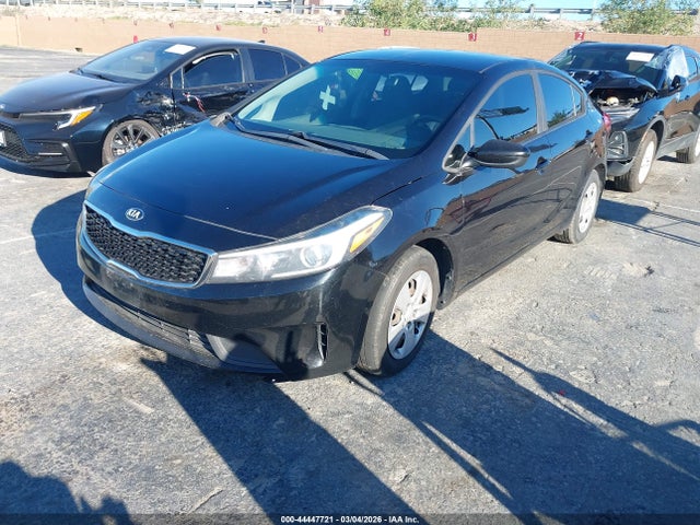 KIA FORTE LX 2018 3KPFL4A76JE220482 Image 2