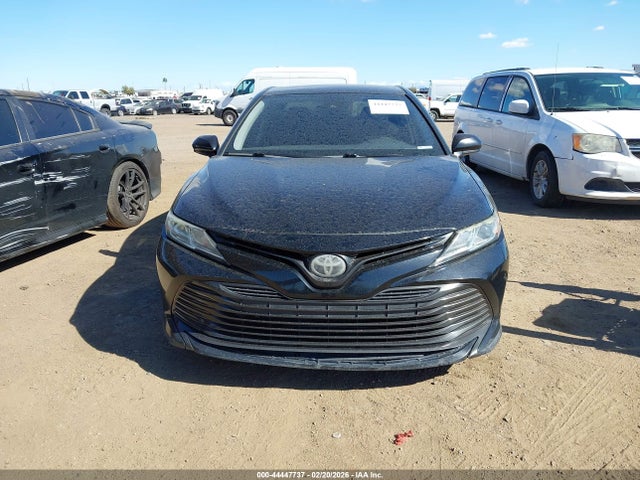 4T1B11HK9JU097111 Toyota CAMRY LE