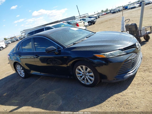 4T1B11HK9JU097111 Toyota CAMRY LE