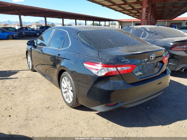 4T1B11HK9JU097111 Toyota CAMRY LE